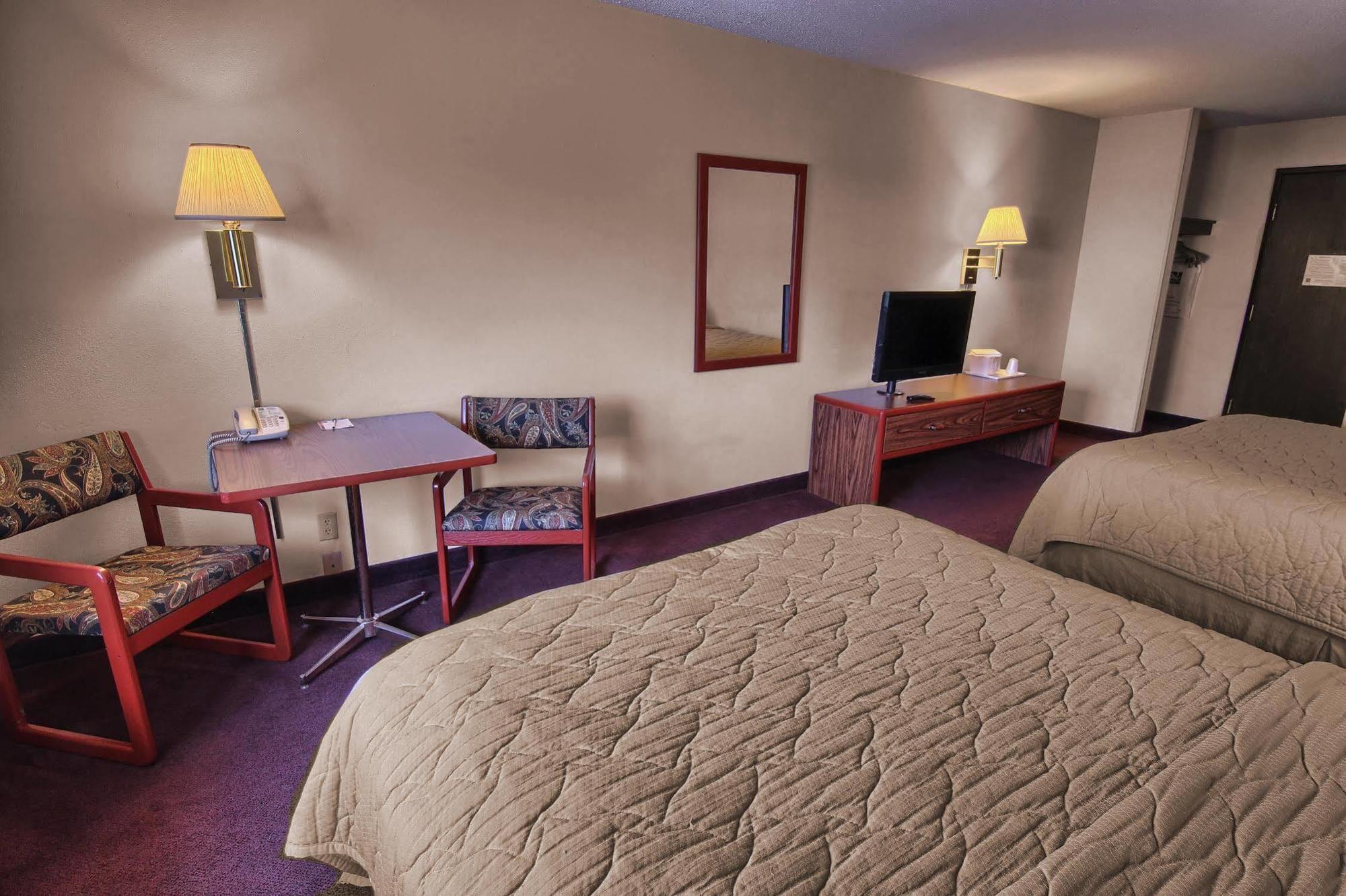 Quality Inn & Suites Данвил Екстериор снимка