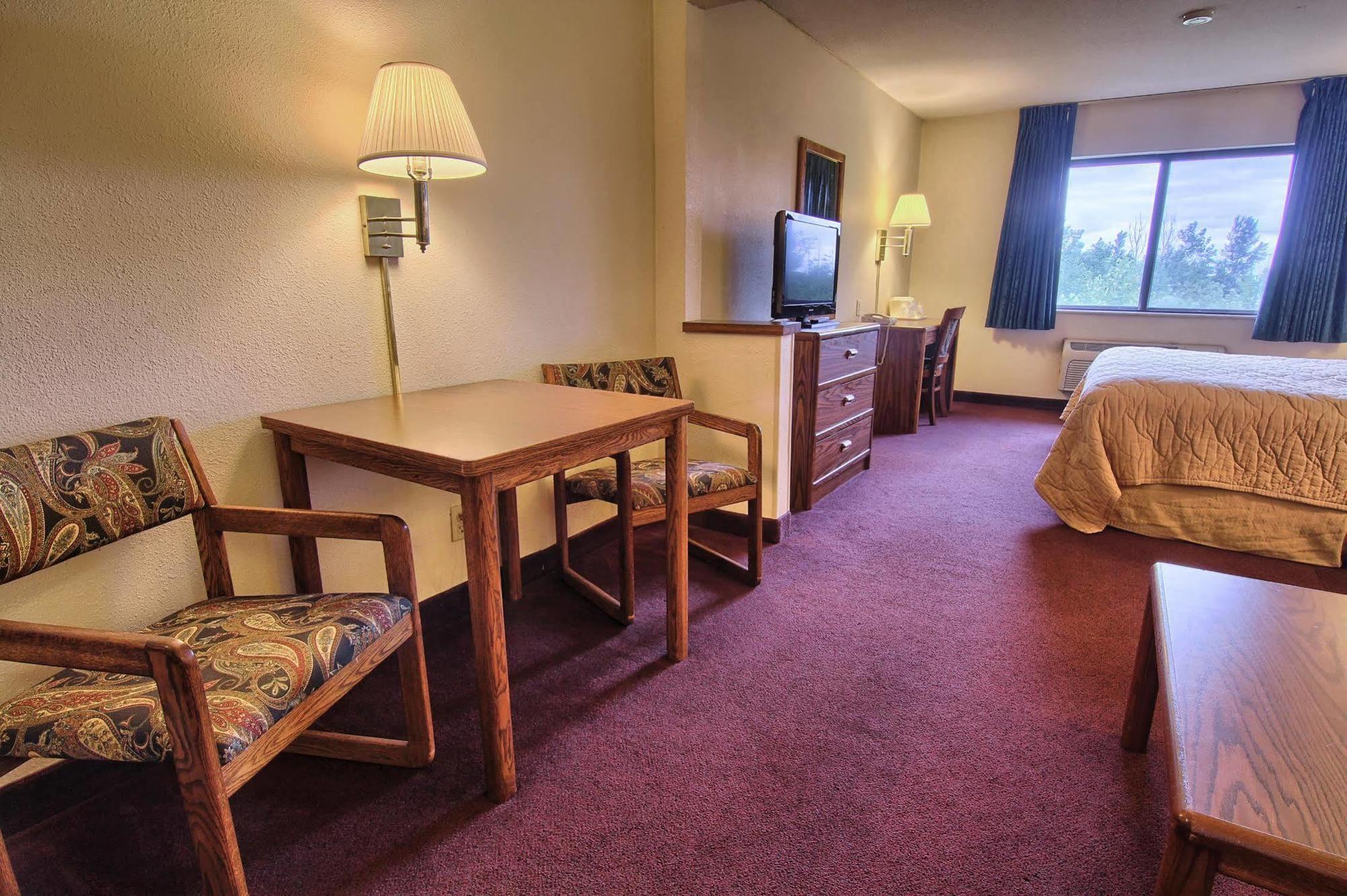 Quality Inn & Suites Данвил Екстериор снимка